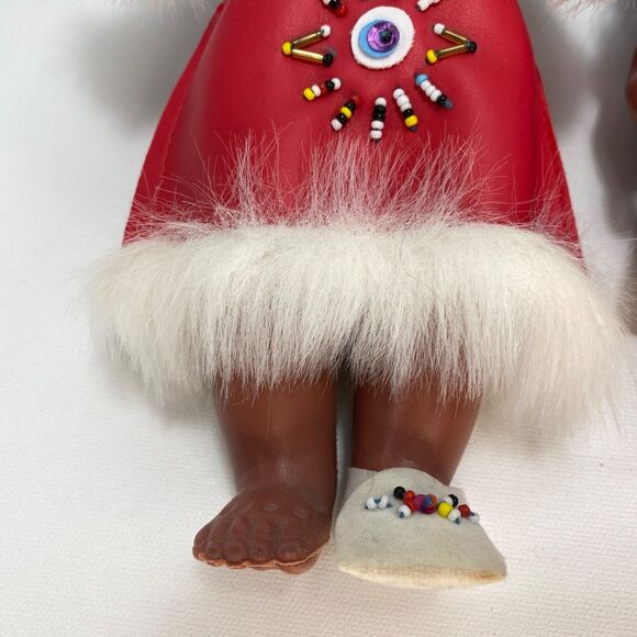 Vintage Indigenous Native American Dolls 11"-8" Plastic Beaded Clothing Sisters - Picture 6 of 8